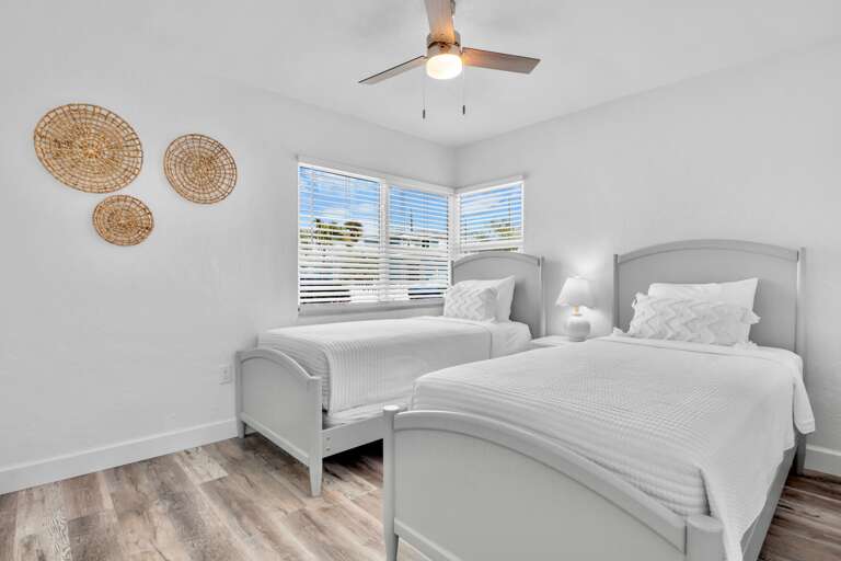Second Bedroom, Two twin beds