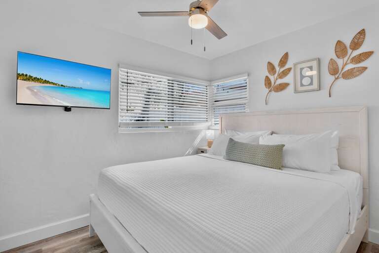Primary Bedroom, King bed