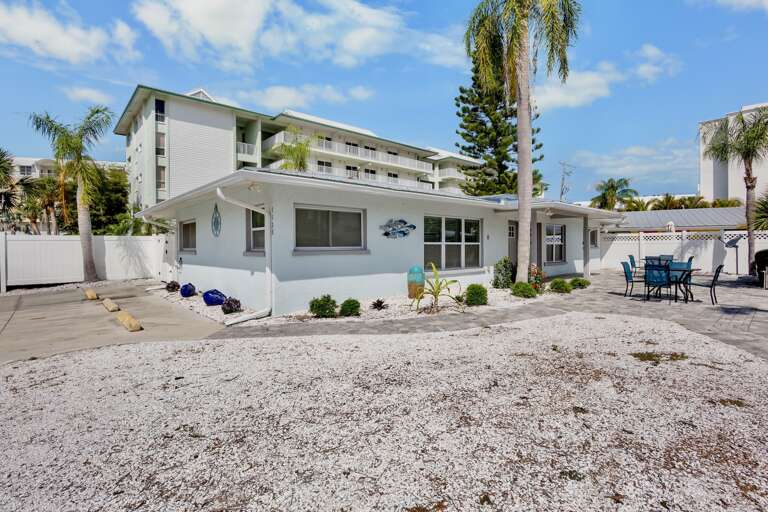 Sun N Sea #1 by Siesta Key Luxury Rental Properties