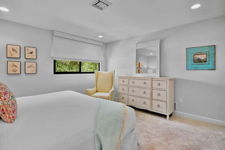 Second Bedroom (2nd Floor), King bed