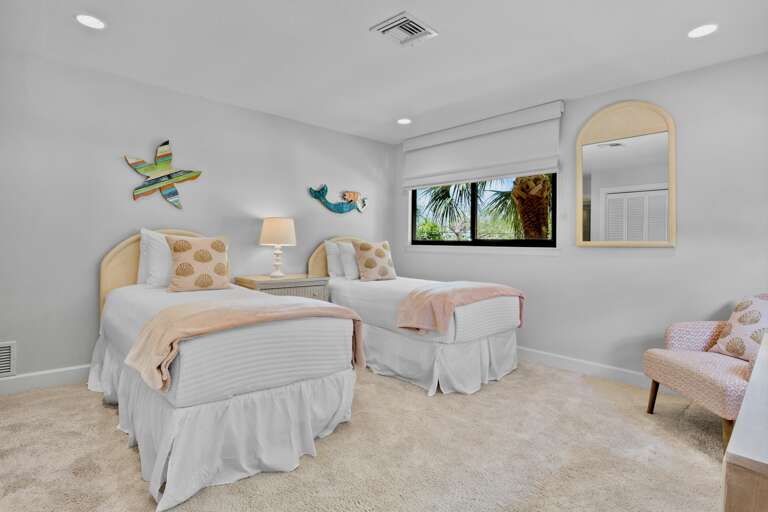 Third Bedroom (2nd Floor), Two Twin beds