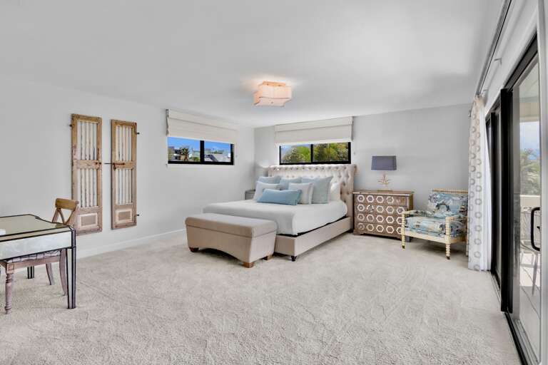 Primary Bedroom (2nd Floor), King bed