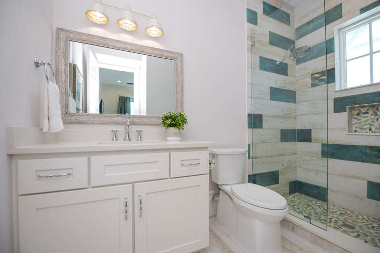 Second Bedroom (3rd floor), Ensuite Bathroom