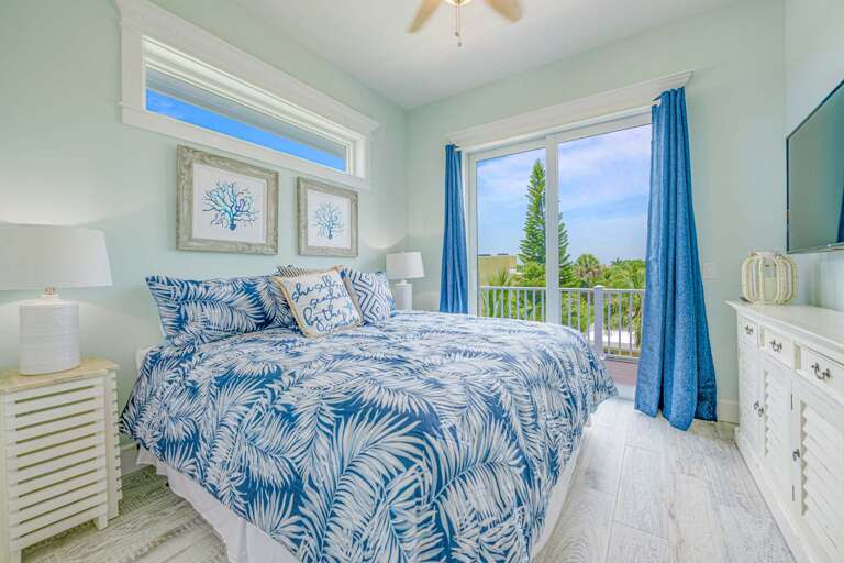Second Bedroom, King Bed with Balcony