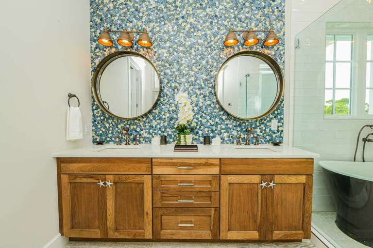 Master Bathroom - Double Vanity Sinks