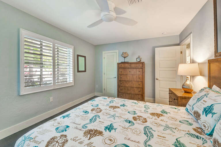 Third Bedroom, King bed