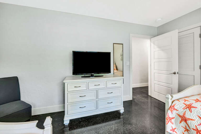 Fourth Bedroom, Two Twin beds with TV