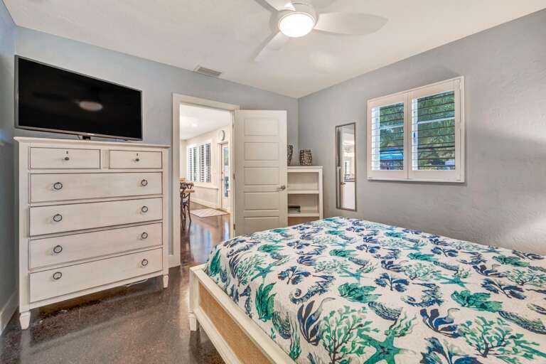 Primary Bedroom, King Bed with Ensuite Bathroom