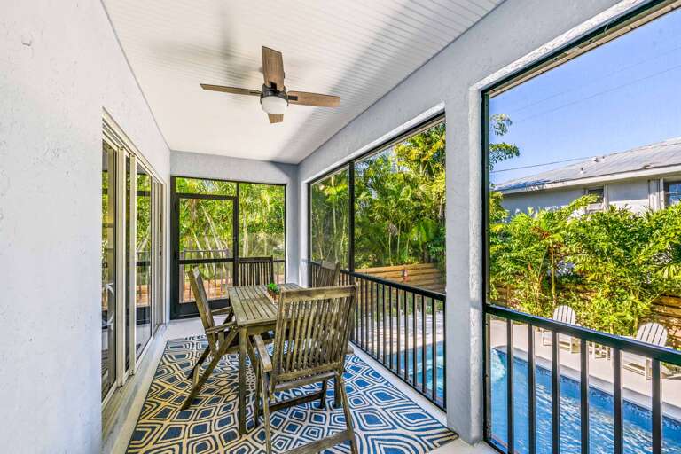 Screened Lanai with Dining