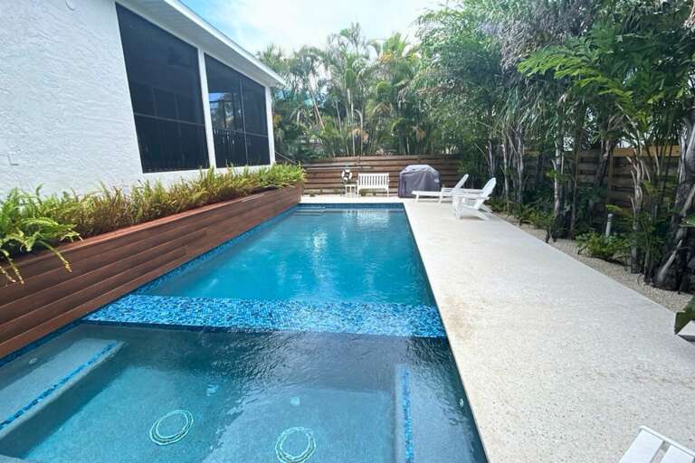Private Pool with Spa