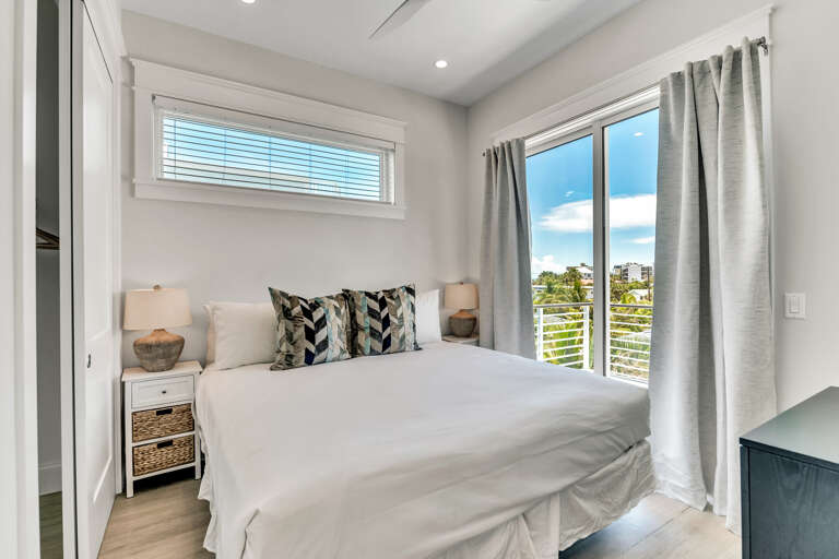 Second Bedroom, 3rd floor - King