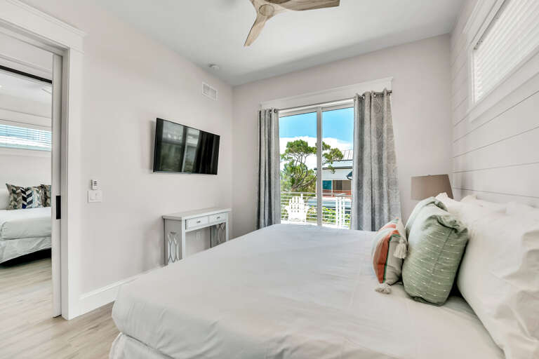 Third Bedroom, 3rd floor - King