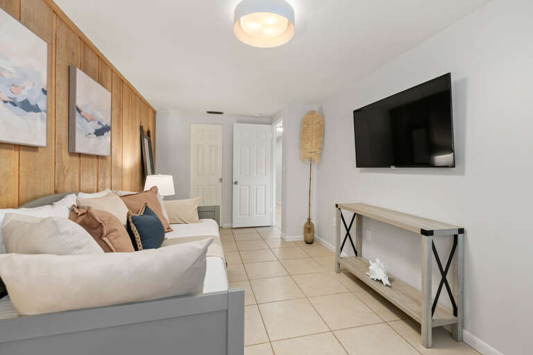 Second Bedroom - Twin Bedroom with Trundle