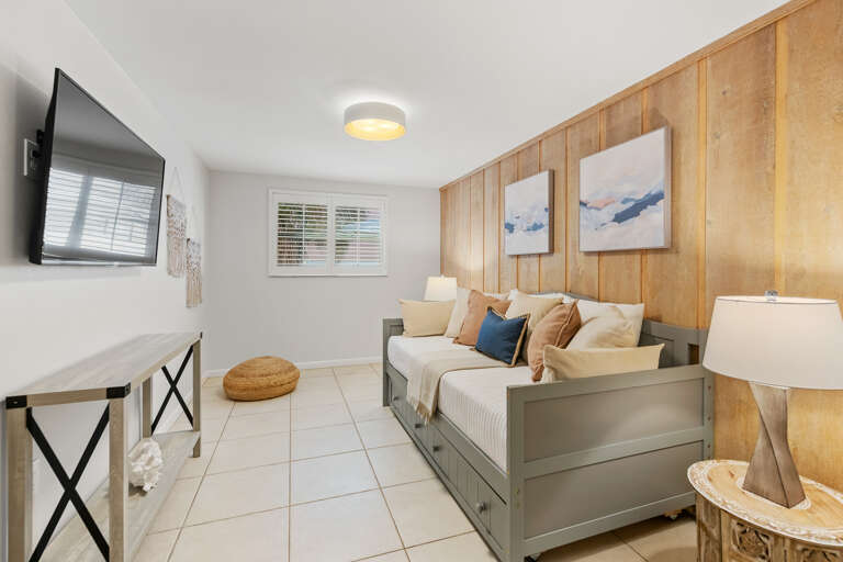 Second Bedroom - Twin Bedroom with Trundle