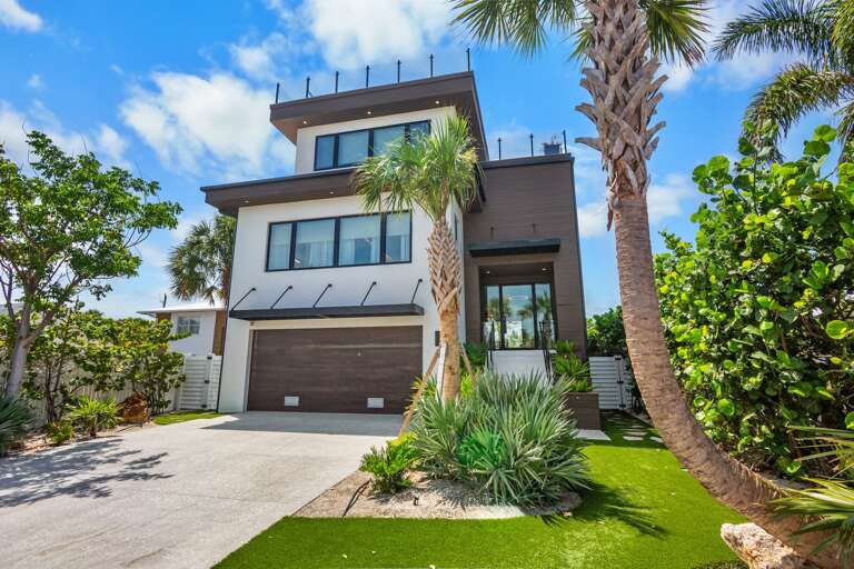 Knot A Basic Beach House by Lido Key Vacations