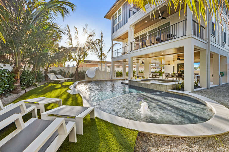 Outdoor Pool and Spa with Waterslide