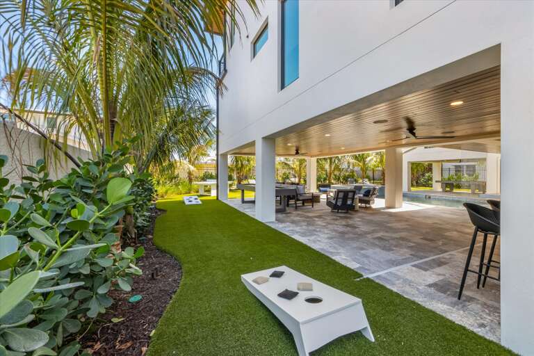 Corn hole