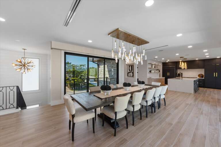 Dining Room - Sits Twelve