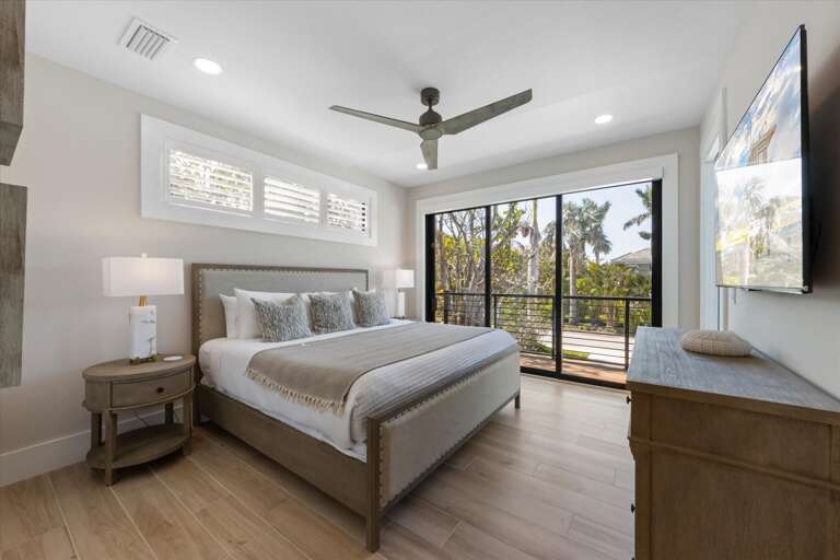 Second Bedroom, King