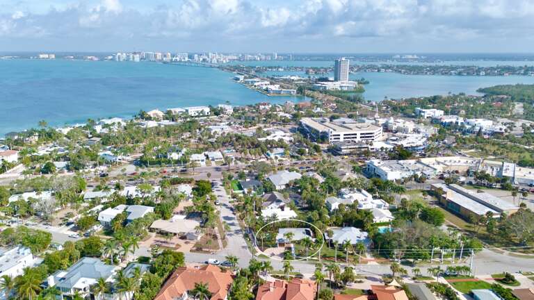 Perfect location near the bay