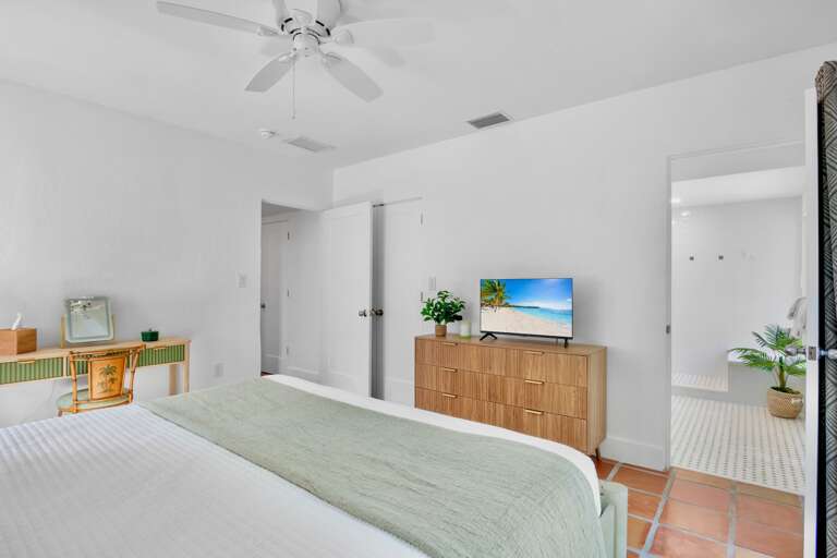 Primary Bedroom, King bed