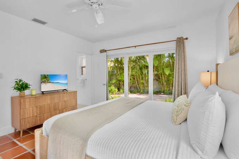 Primary Bedroom, King bed