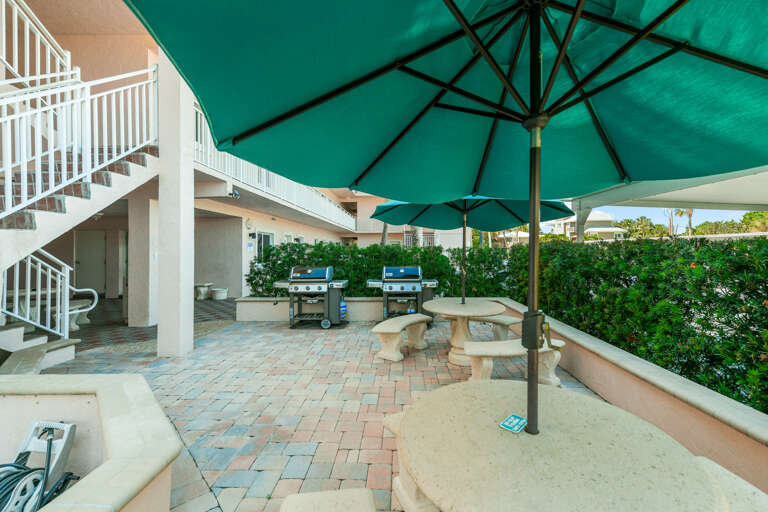 Sunset Royale - Tropical Sands Accommodations