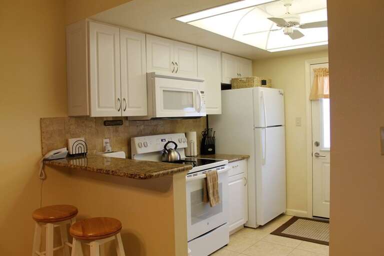 Fully equipped kitchen