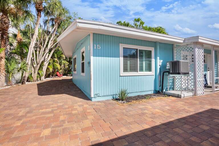 15 SS Cottage by Tropical sands Accommodations