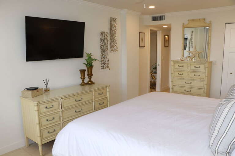 Primary Bedroom, King