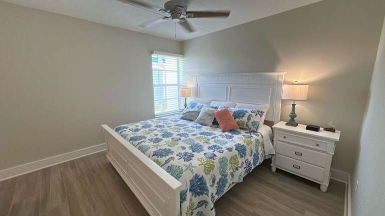Master Bedroom, King bed
