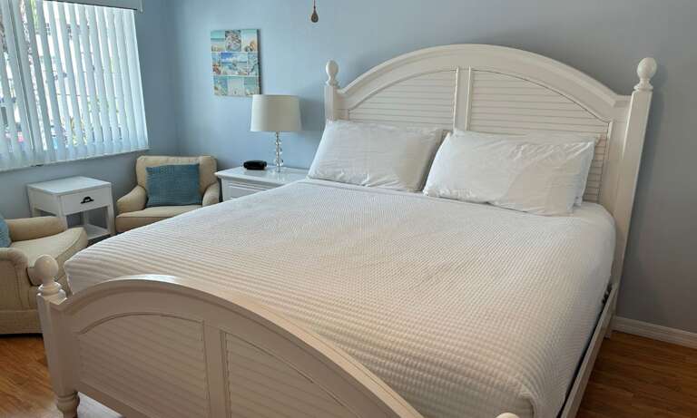 Primary Bedroom, King bed