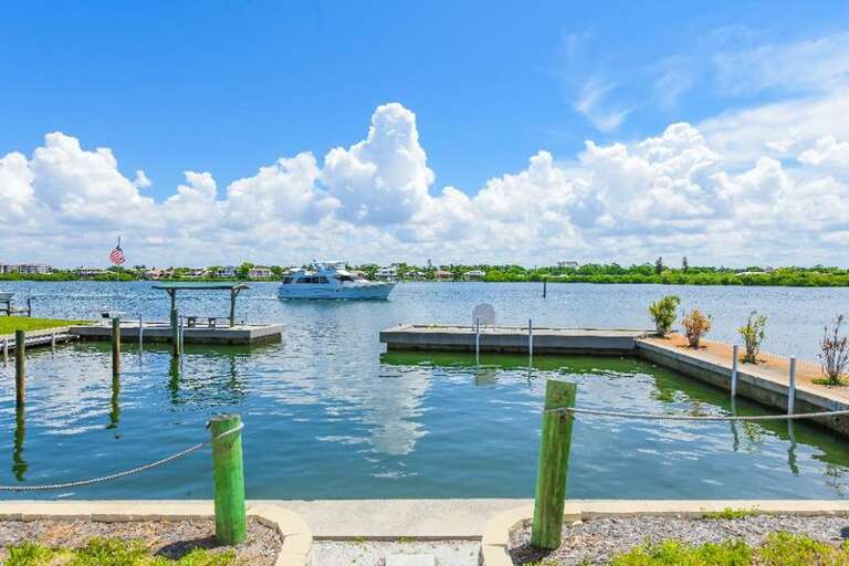 Community fishing pier