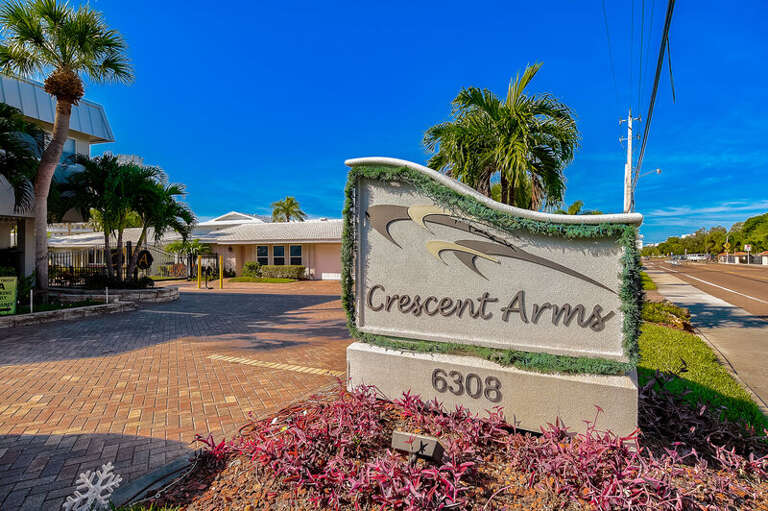 704N Crescent Arms