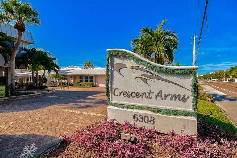 704S Crescent Arms