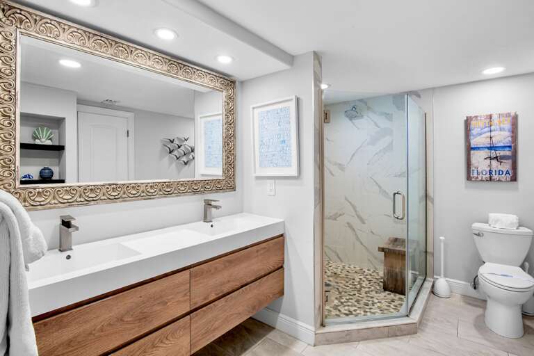 Primary Bedroom, Ensuite Bathroom