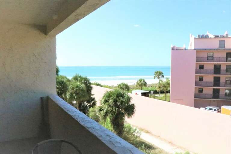 Balcony Dining Area
