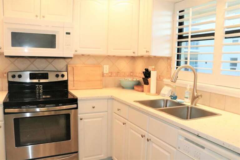 Fully equipped kitchen