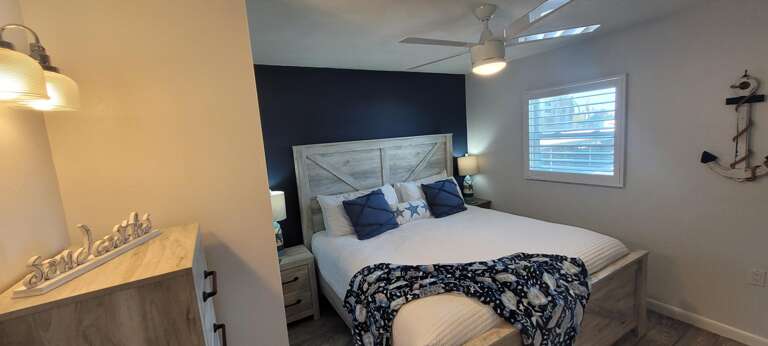 Master Bedroom, King Bed