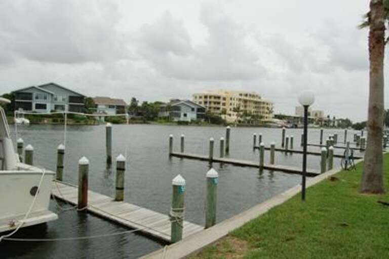 Boat docks available
