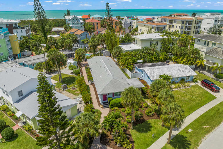 Close to the Beach!