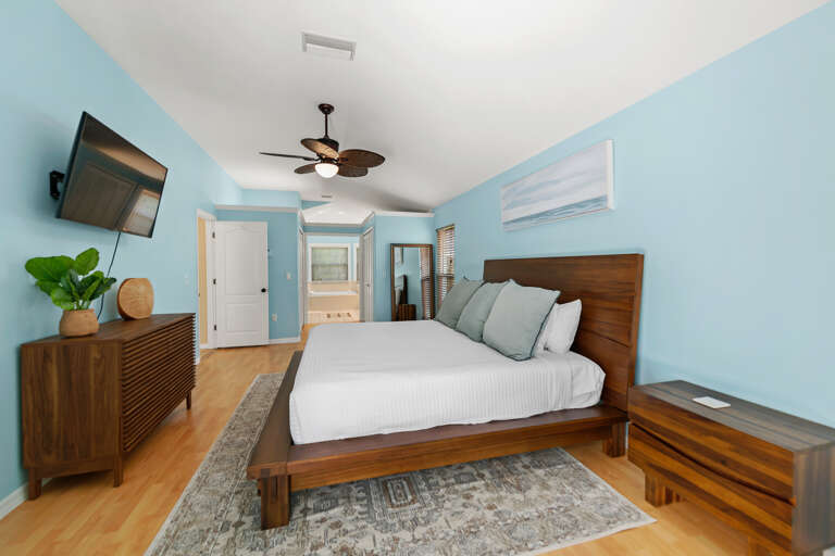 Second Bedroom - King
