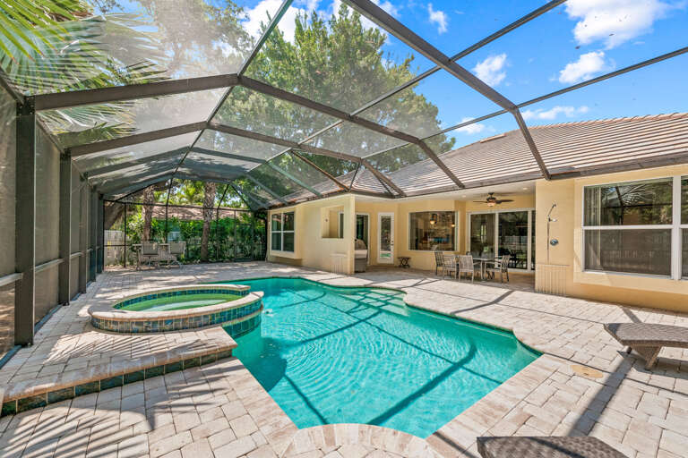 Outdoor Pool, Spa, Lounge, and Dining
