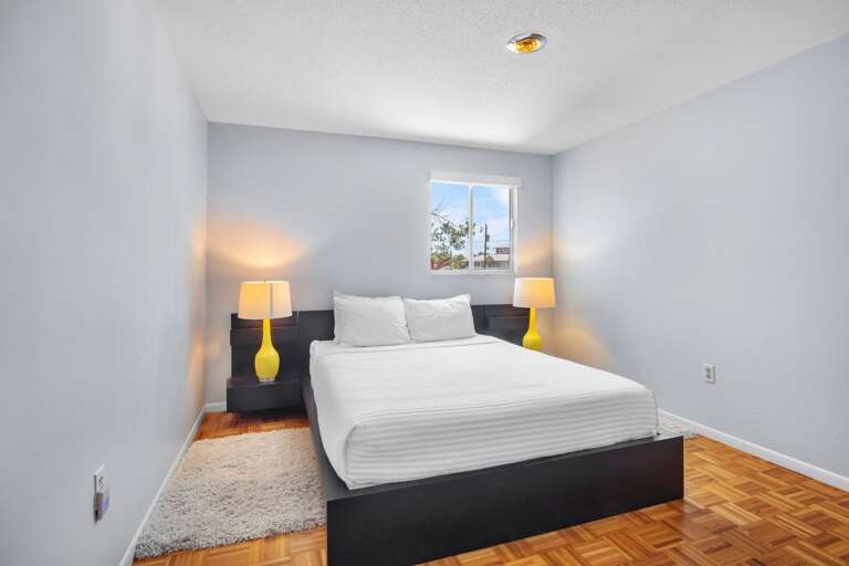 Second Bedroom, Queen