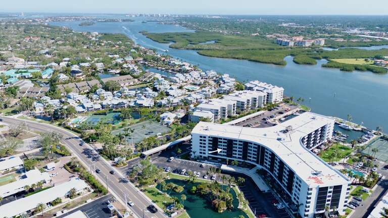 Harbor Towers 420 by Tropical Sands Accommodations