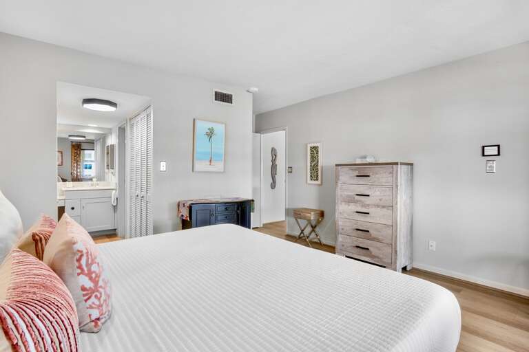 Primary Bedroom, King