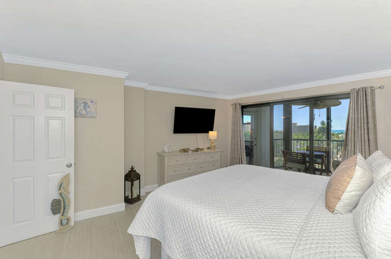 Primary Bedroom, King