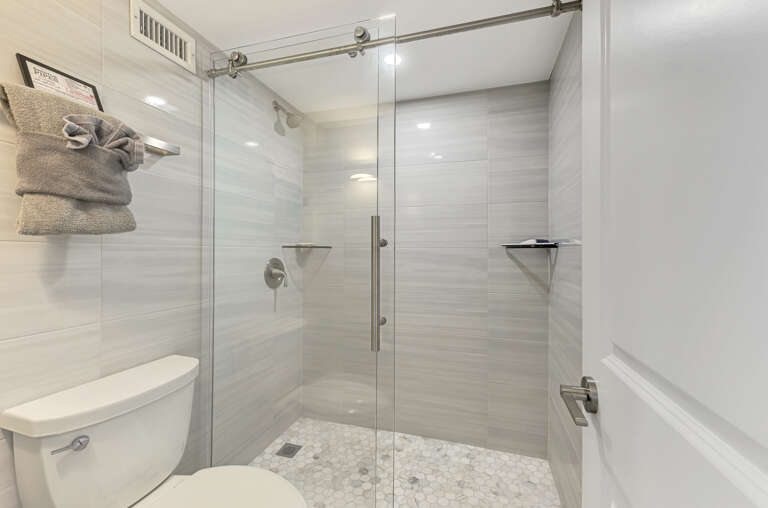 Primary Bathroom, Ensuite