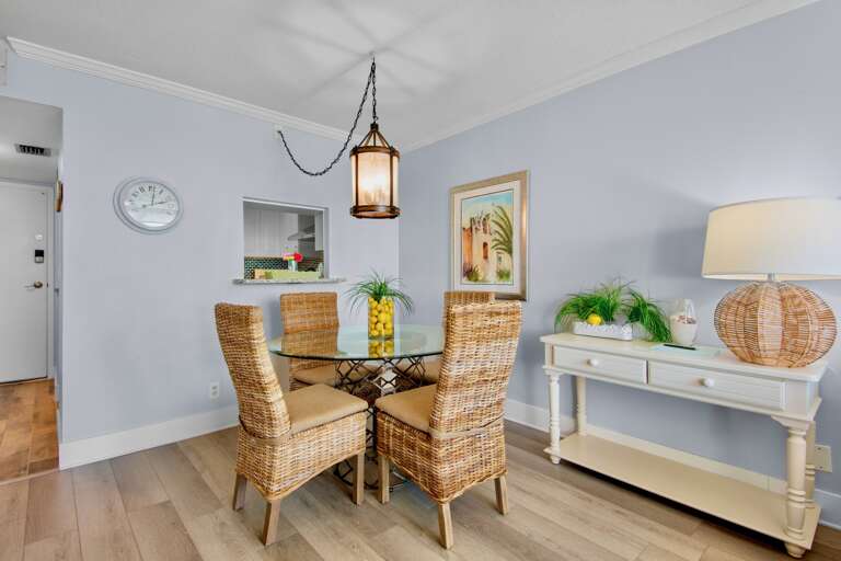 Dining Table, seating for 4