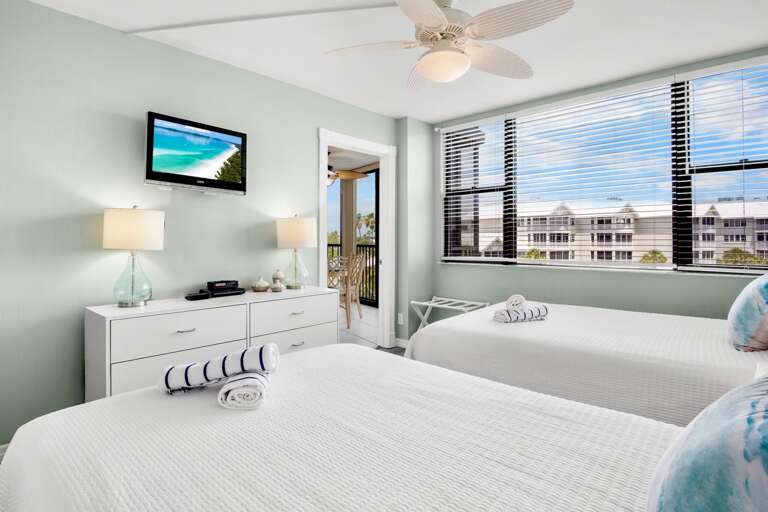 Harbor Towers Unit 415 by Tropical Sands Accommodations